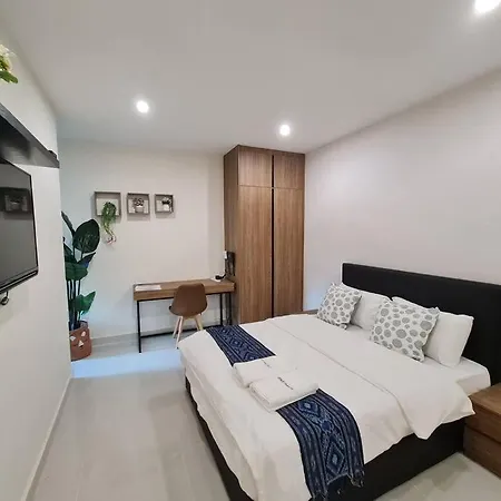 Lovely Kozi Square Studio 1 Bedroom With Pool Lv7E Kuching Exterior photo