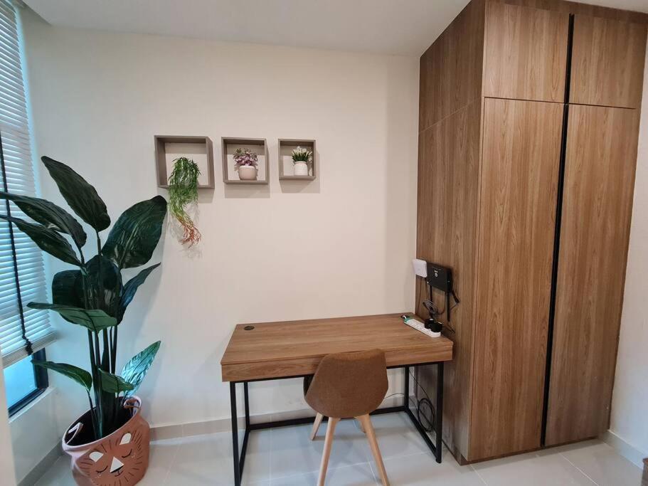 Lovely Kozi Square 1 Bedroom With Pool Lv7e Apartment
