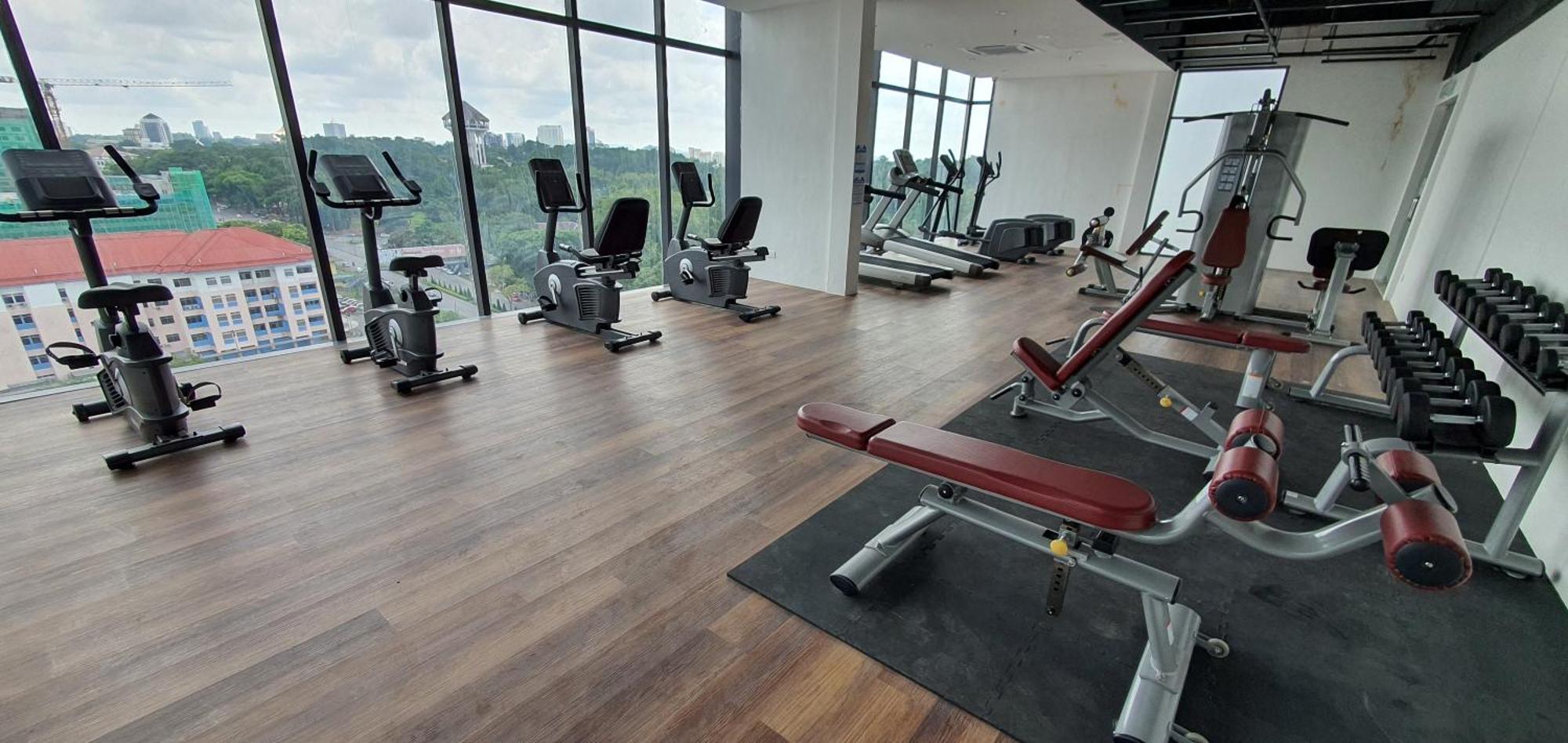 Lovely Kozi Square 1 Bedroom With Pool Lv7e *